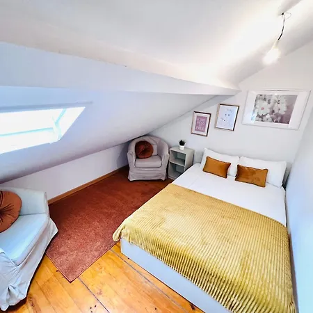 Bairro Alto, Location In Centre * Lisbona