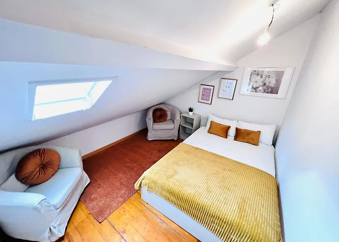 Bairro Alto, Location In Centre * Lissabon