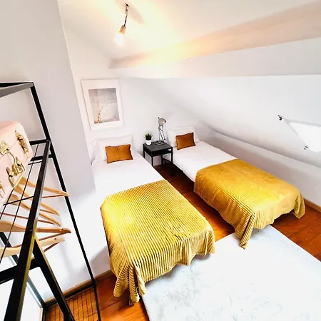 Hostel Bairro Alto, Location In Centre Lisboa