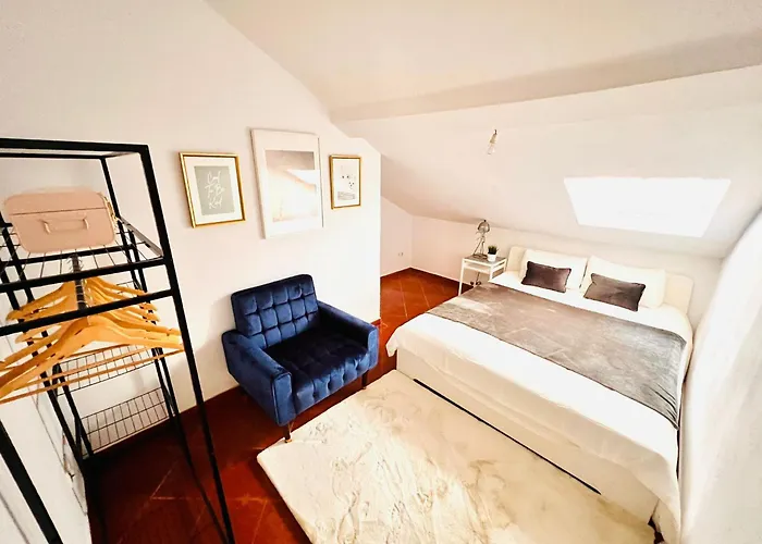 Hostel Bairro Alto, Location In Centre Lisbon