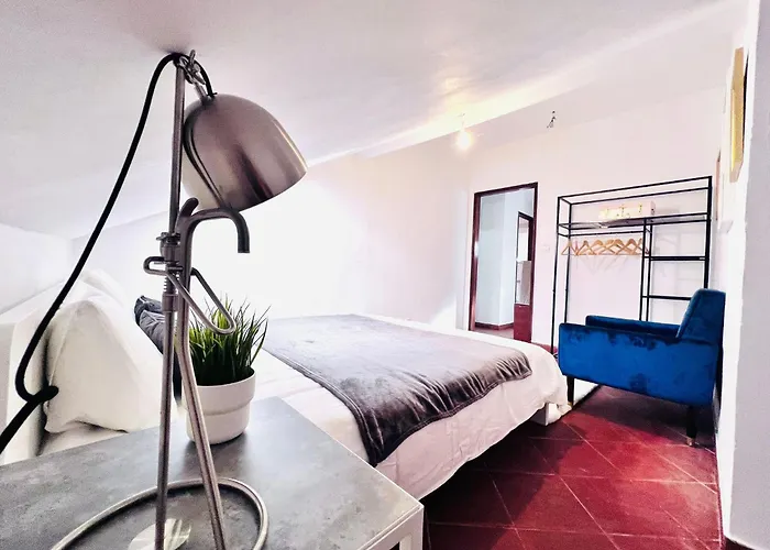 Bairro Alto, Location In Centre Hostel